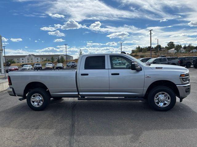 2026 RAM Ram 3500 RAM 3500 TRADESMAN CREW CAB 4X4 8 BOX