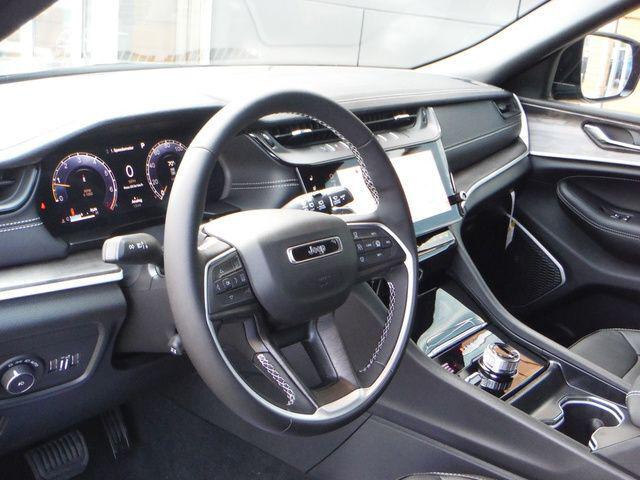 2027 Jeep Grand Cherokee Limited Reserve 2027 Jeep Grand Cherokee Limited Reserve