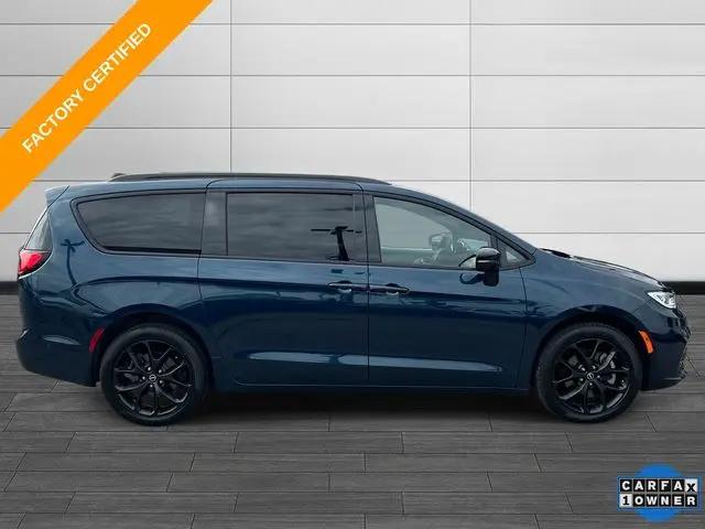 2025 Chrysler Pacifica Limited AWD
