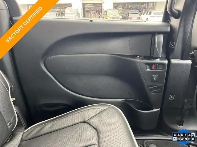 2025 Chrysler Pacifica Limited AWD