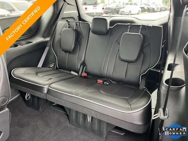 2025 Chrysler Pacifica Limited AWD