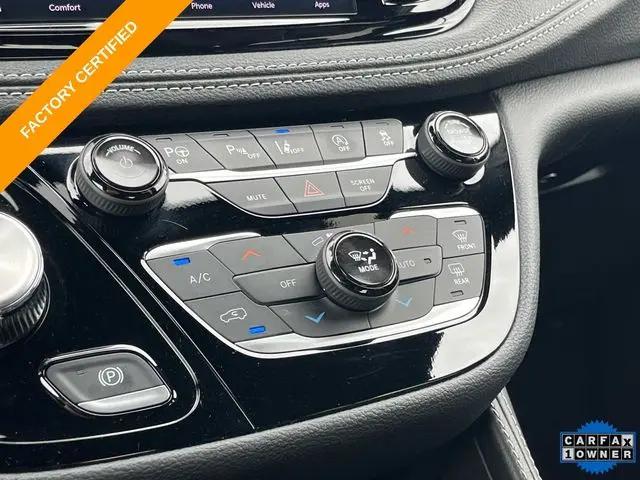 2025 Chrysler Pacifica Limited AWD