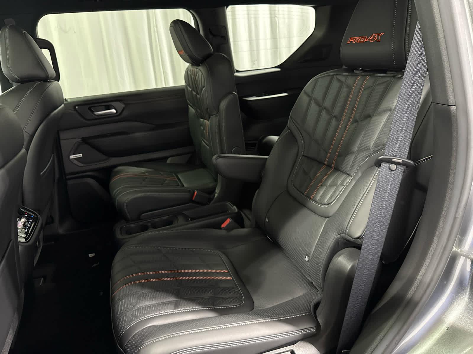 2026 Nissan Armada PRO-4X - Photo 6