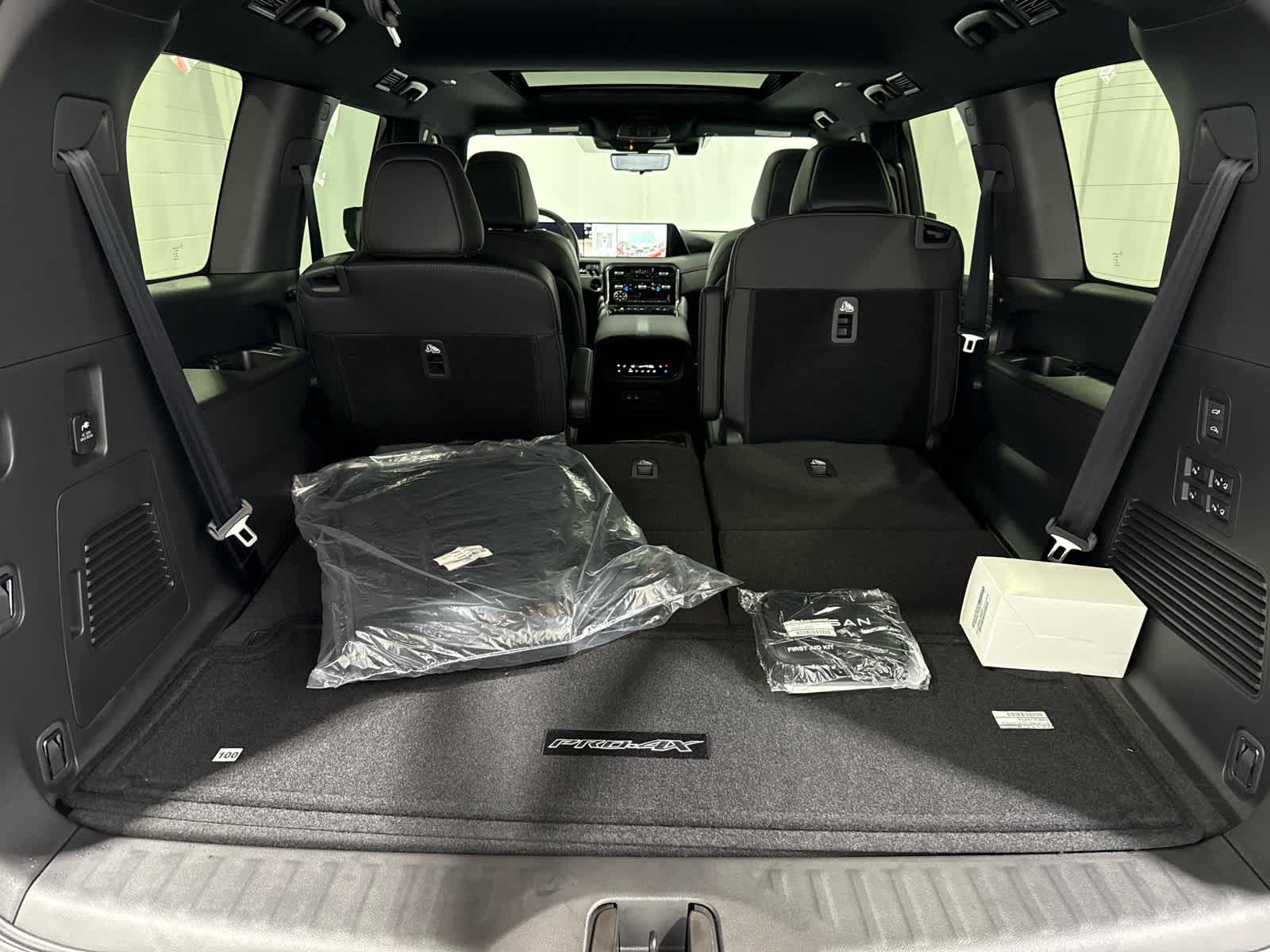 2026 Nissan Armada PRO-4X - Photo 28