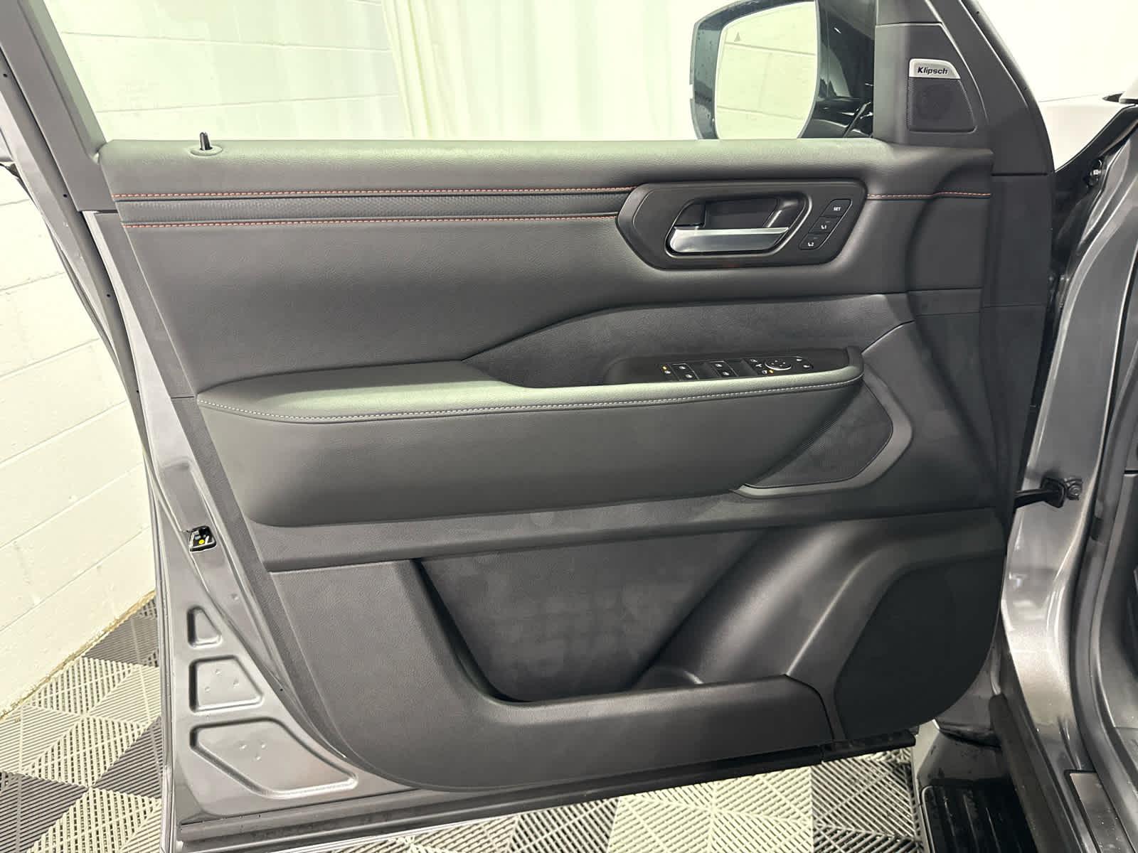 2026 Nissan Armada PRO-4X - Photo 31