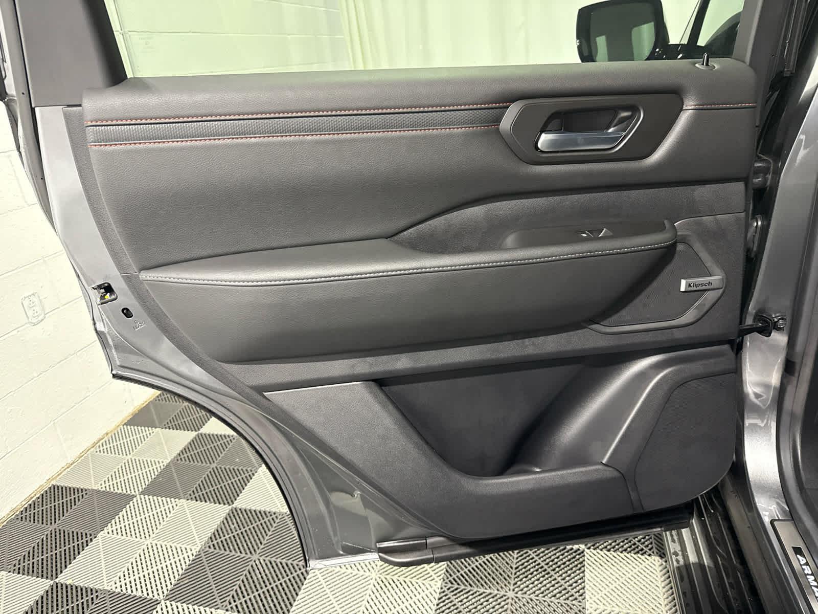 2026 Nissan Armada PRO-4X - Photo 32