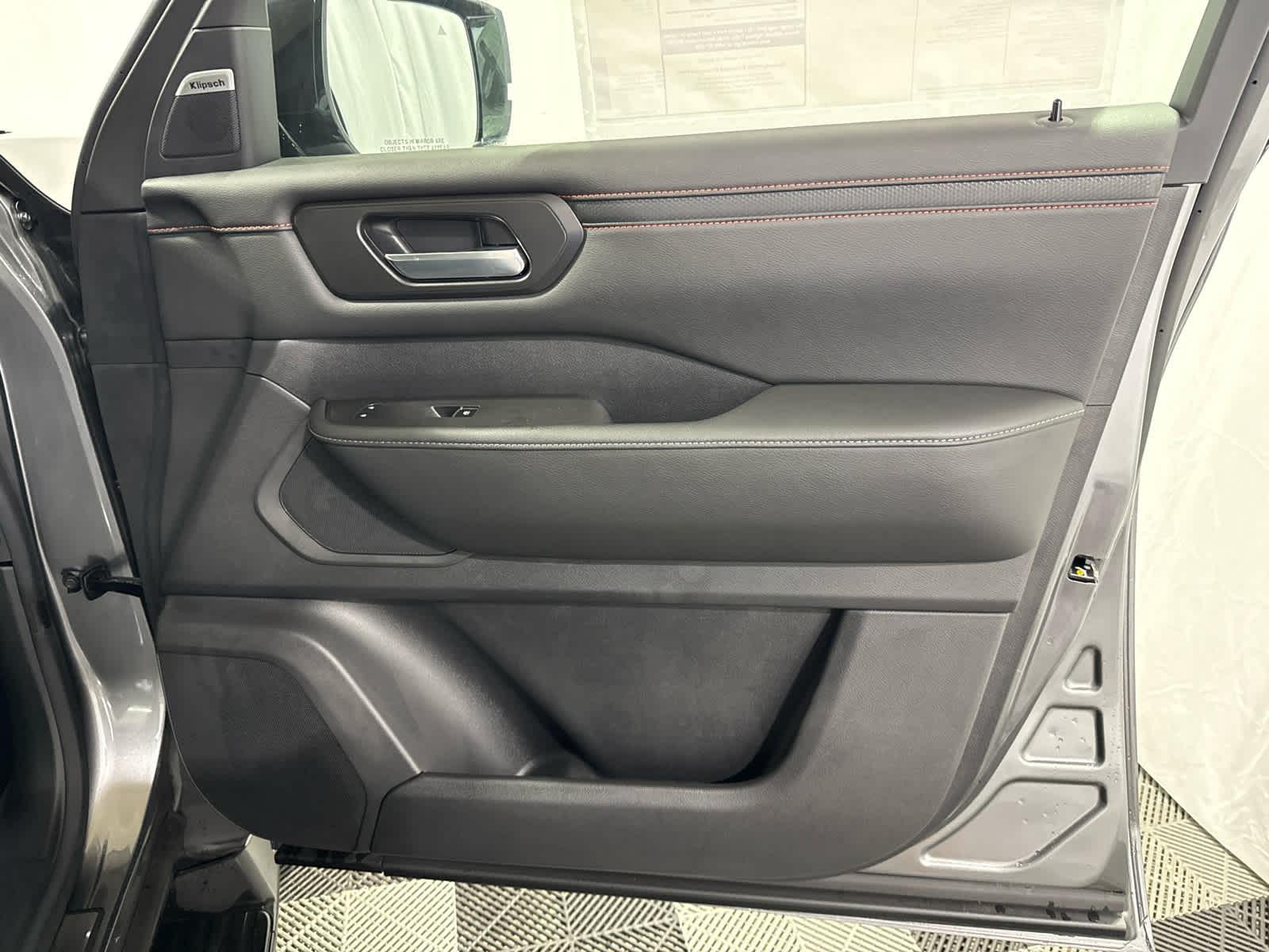2026 Nissan Armada PRO-4X - Photo 33