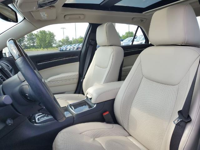 2017 Chrysler 300 AWD