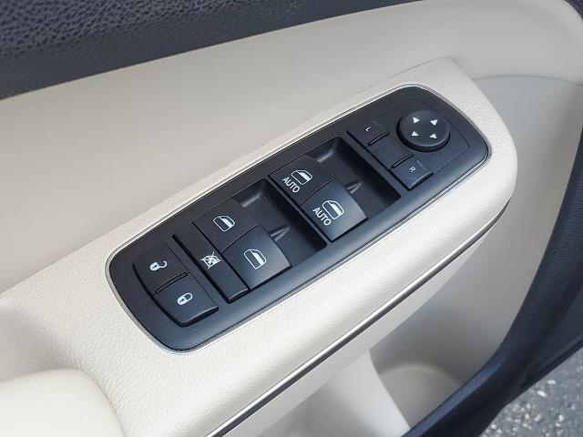 2017 Chrysler 300 AWD