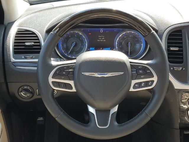2017 Chrysler 300 AWD