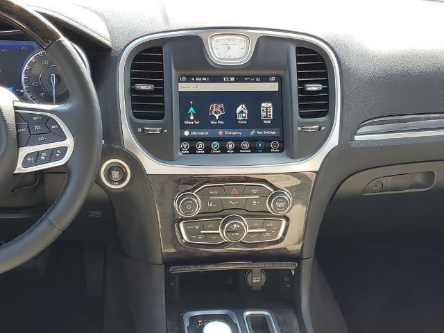 2017 Chrysler 300 AWD