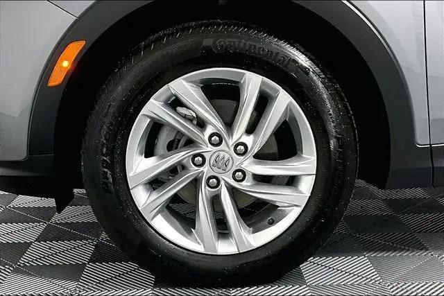 2025 Buick NV Preferred FWD