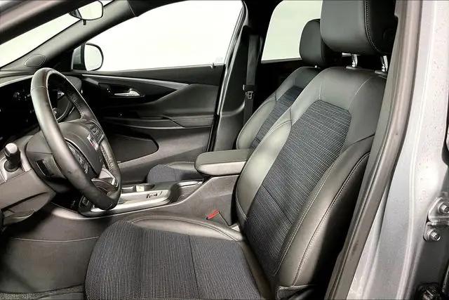 2025 Buick NV Preferred FWD
