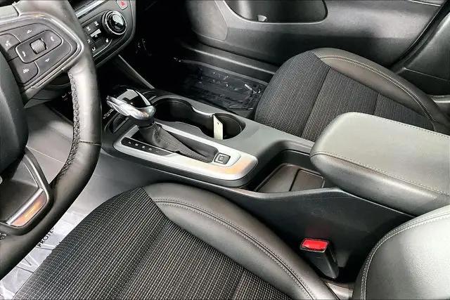 2025 Buick NV Preferred FWD