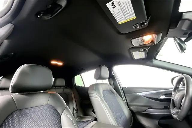 2025 Buick NV Preferred FWD
