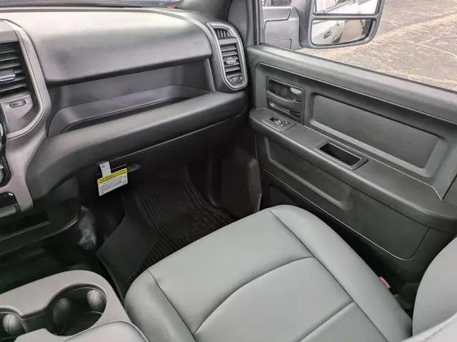 2026 Ram 3500 Tradesman Crew Cab 4x4 8 Box