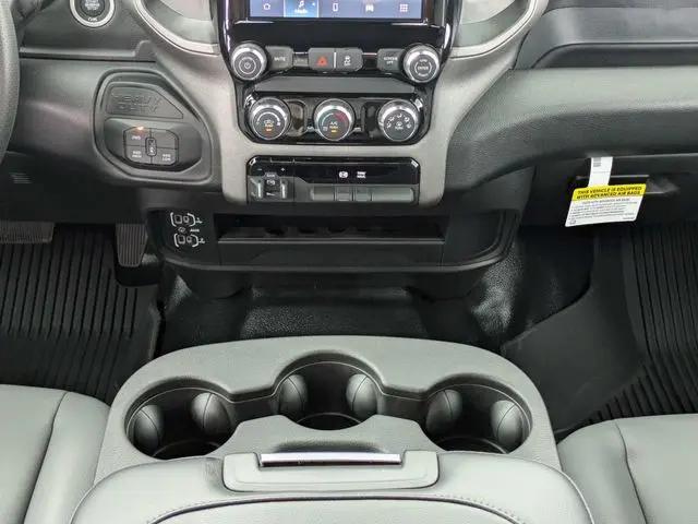 2026 Ram 3500 Tradesman Crew Cab 4x4 8 Box