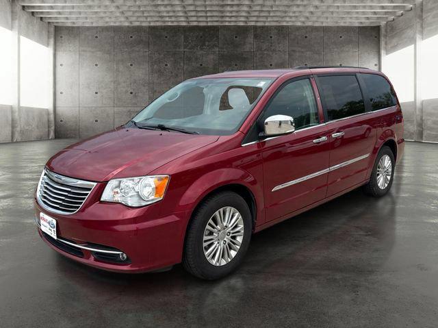 2015 Chrysler Town & Country Touring-L for sale in Oskaloosa, IA
