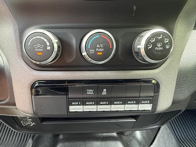 2024 Ram 3500 Tradesman/SLT/Laramie/Limited