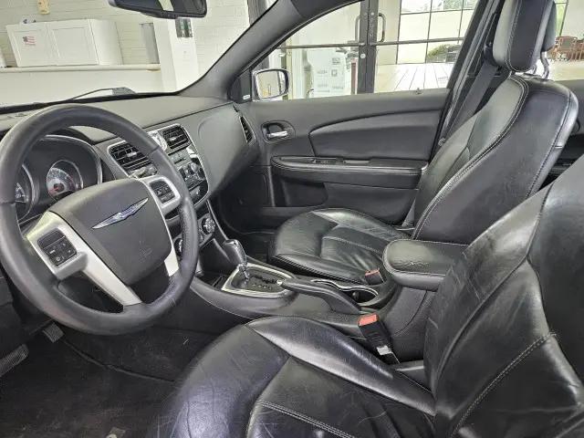 2013 Chrysler 200 Limited