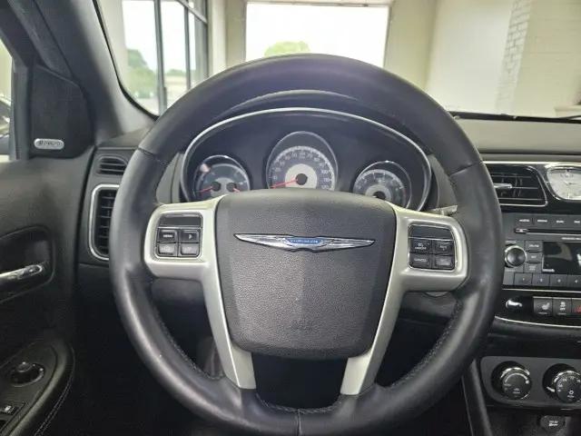 2013 Chrysler 200 Limited