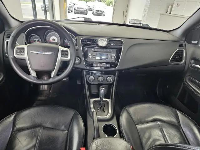 2013 Chrysler 200 Limited