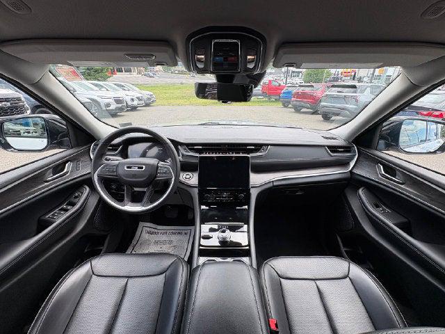 2023 Jeep Grand Cherokee Limited 4x4 2023 Jeep Grand Cherokee Limited 4x4