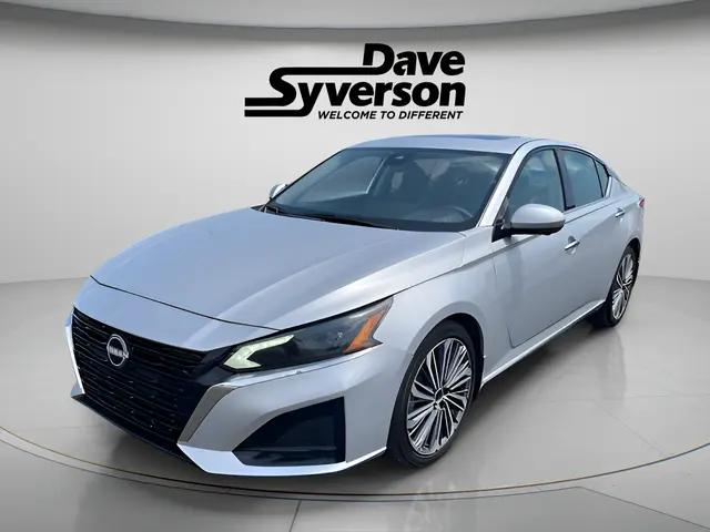 2025 Nissan Altima SL FWD for sale in Albert Lea, MN