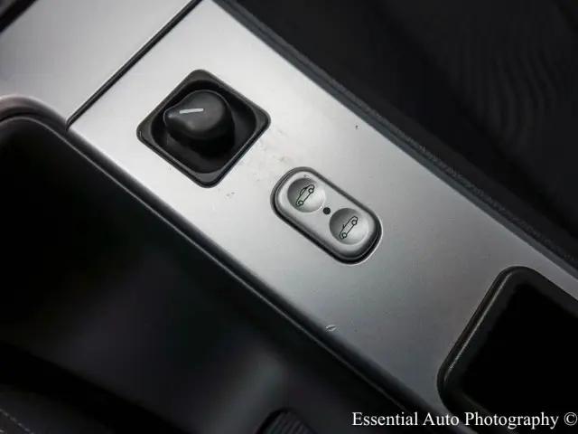 2006 Chrysler Crossfire Base