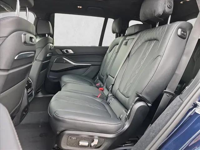 2027 BMW X7 M60i