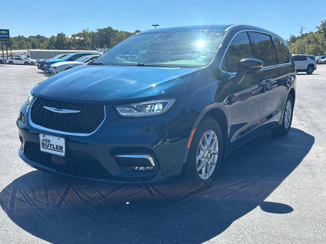 2025 Chrysler Pacifica Select for sale in Linn, MO