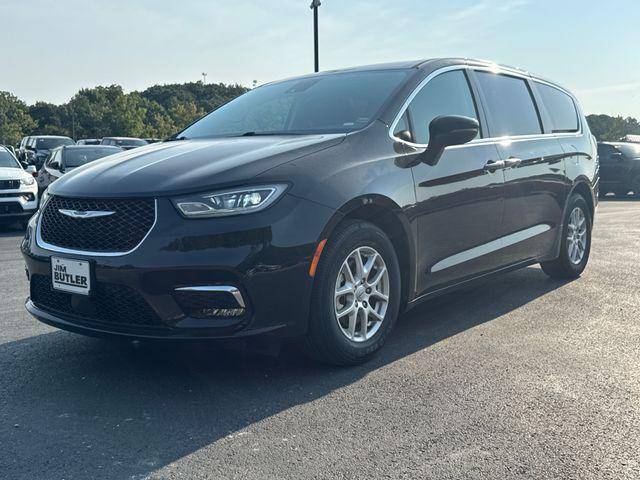 2023 Chrysler Pacifica Touring L for sale in Linn, MO