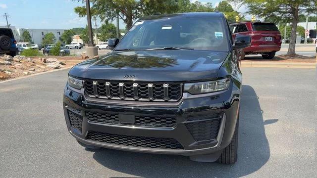 2026 Jeep Grand Cherokee L GRAND CHEROKEE L LAREDO ALTITUDE 4X4