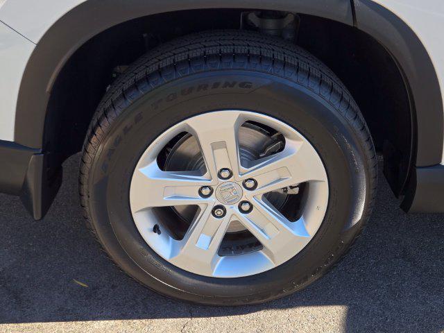 2023 Honda Pilot LX - Photo 12