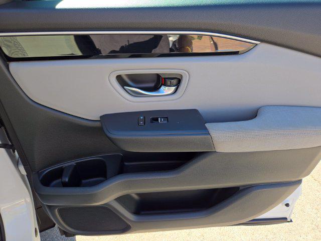 2023 Honda Pilot LX - Photo 23