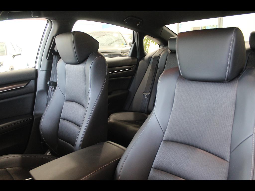 2022 Honda Accord Sport - Photo 14