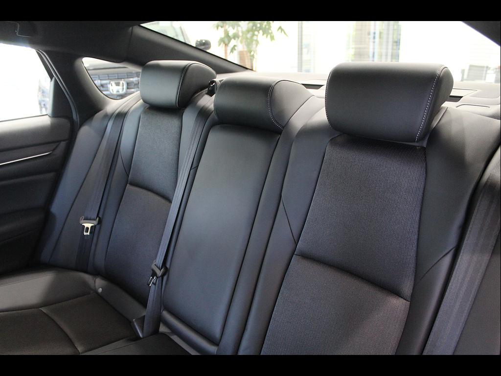 2022 Honda Accord Sport - Photo 17