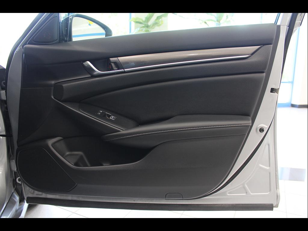 2022 Honda Accord Sport - Photo 25