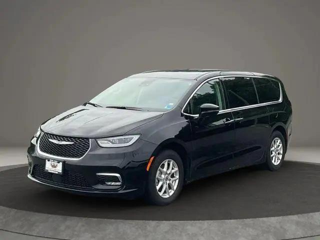 2023 Chrysler Pacifica Touring L for sale in Altavista, VA