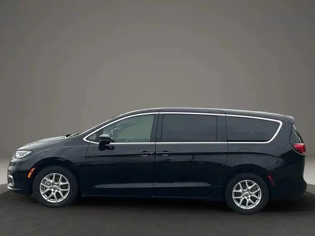 2023 Chrysler Pacifica Touring L for sale in Altavista, VA