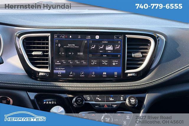 2021 Chrysler Pacifica Touring L