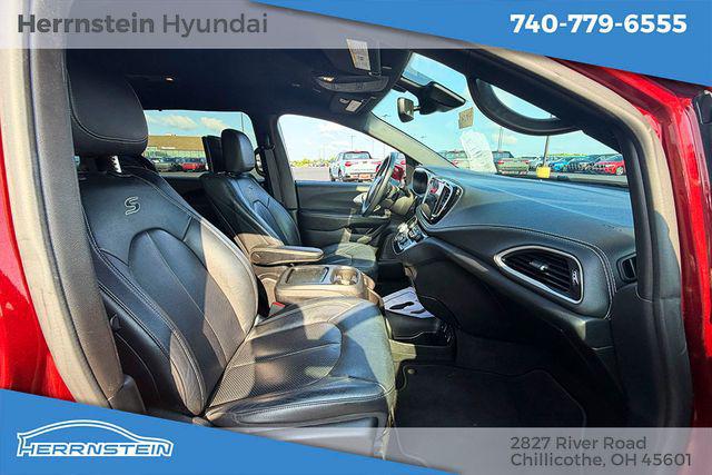 2021 Chrysler Pacifica Touring L