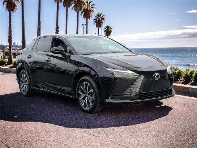 2024 Lexus 300 Premium