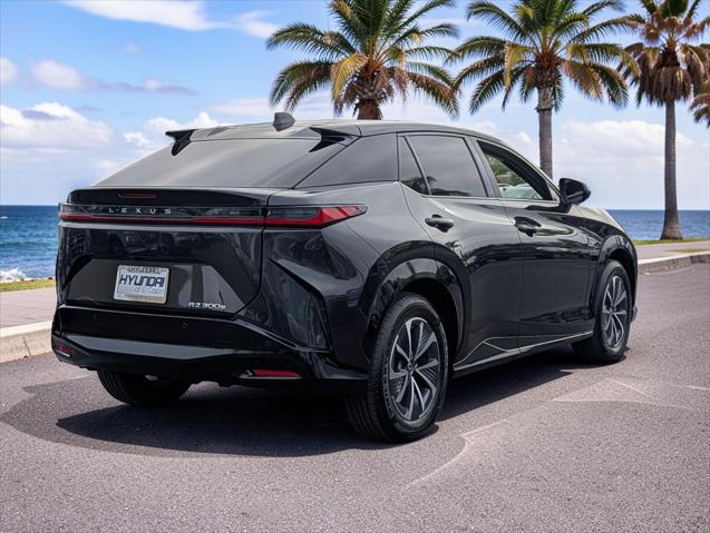 2024 Lexus 300 Premium
