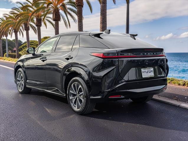 2024 Lexus 300 Premium