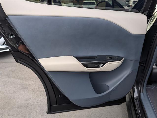2024 Lexus 300 Premium