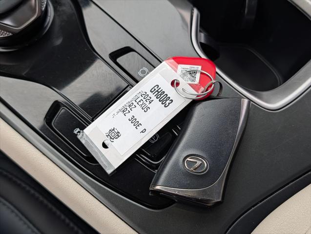 2024 Lexus 300 Premium