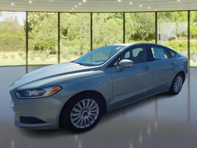 2013 Ford Fusion Hybrid SE for sale in Davenport, IA