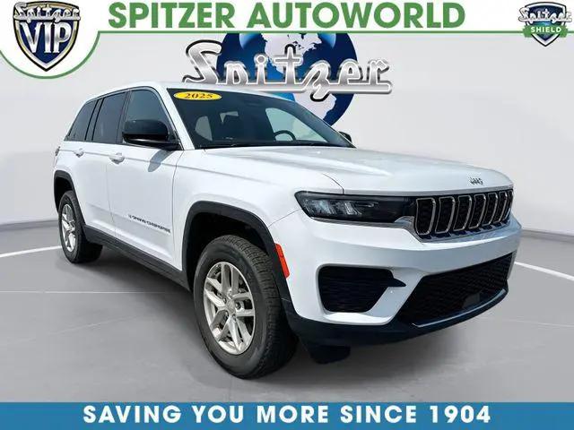 2025 Jeep Grand Cherokee Laredo X 4x4 for sale in Findlay, OH