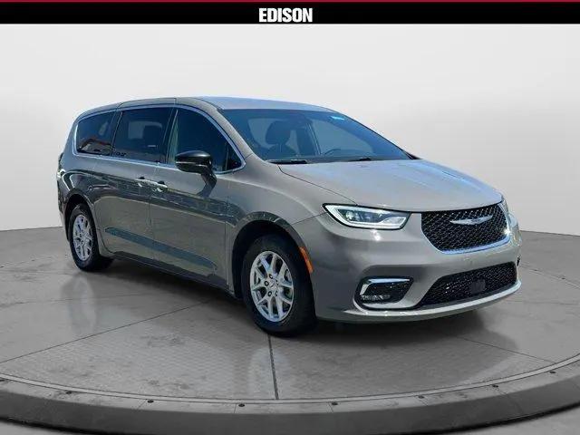 2025 Chrysler Pacifica Select for sale in Edison, NJ